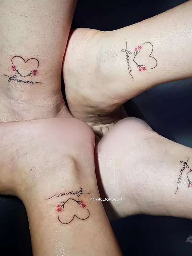 Opção de tatuagem de amiga