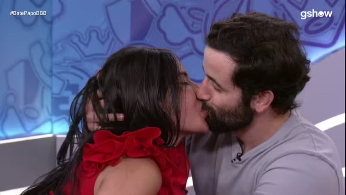 Matteus e Isabelle se beijam após Final do BB 24