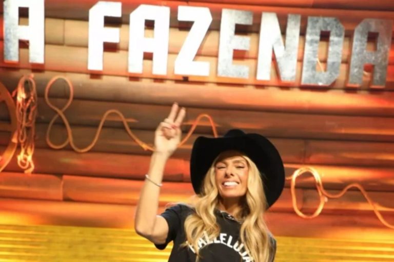 Adriane Galisteu em A Fazenda