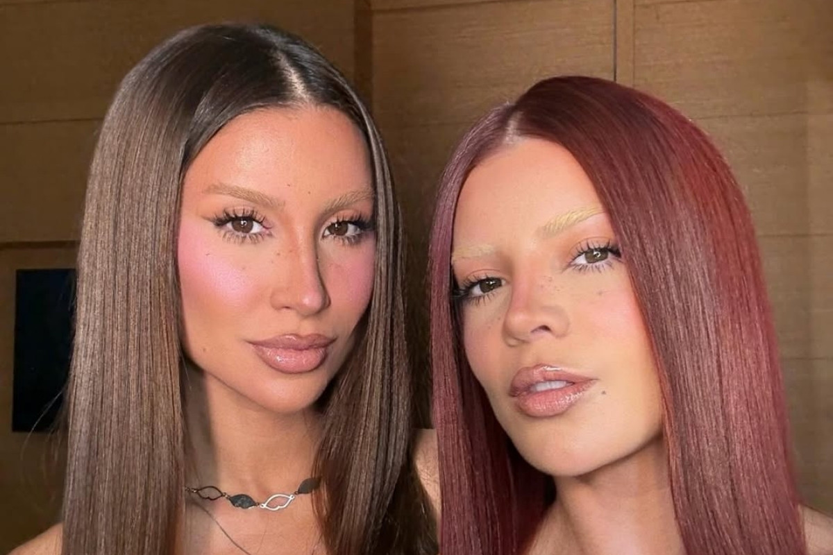 Foto de Bianca Andrade e Gkay com sobrancelha descolorida
