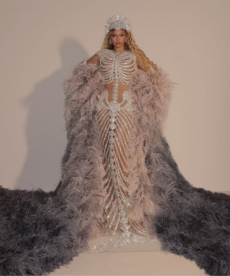Foto do look de Beyoncé no Met Gala 2026, inspirado em um esqueleto