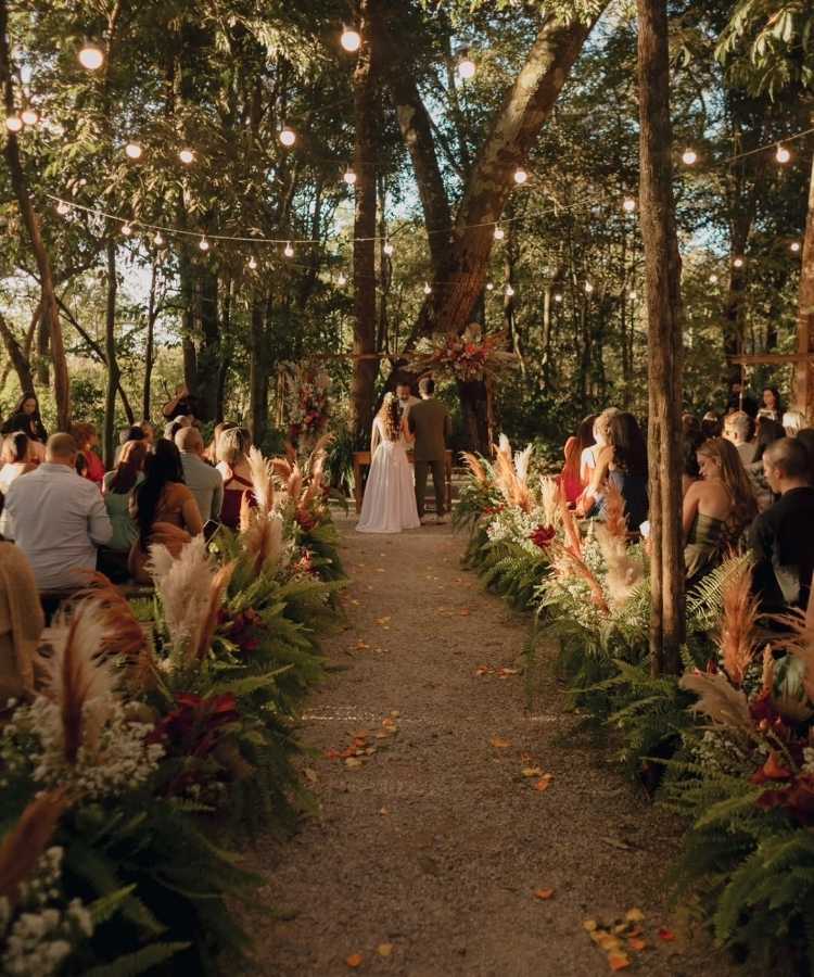 Decoração com tons terrosos, uma das tendências de casamento para 2026