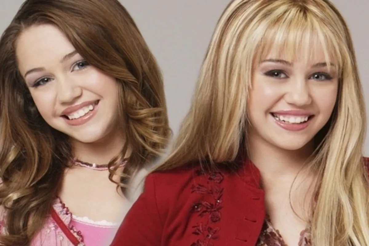Imagem promocional de Hannah Montana com Miley Stewart e a cantora pop em clássico da Disney.