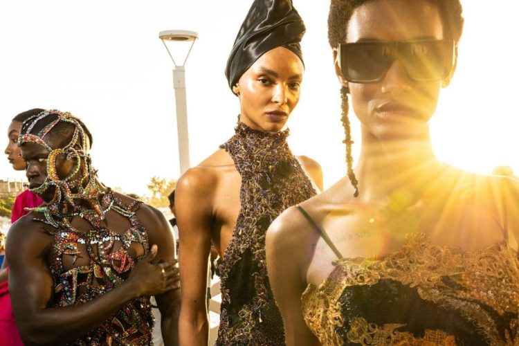 Modelos no desfile de Lino Villaventura, durante o último dia do DFB Festival 2026