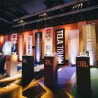 Evento de lançamento da nova geração de fones de ouvido da JBL