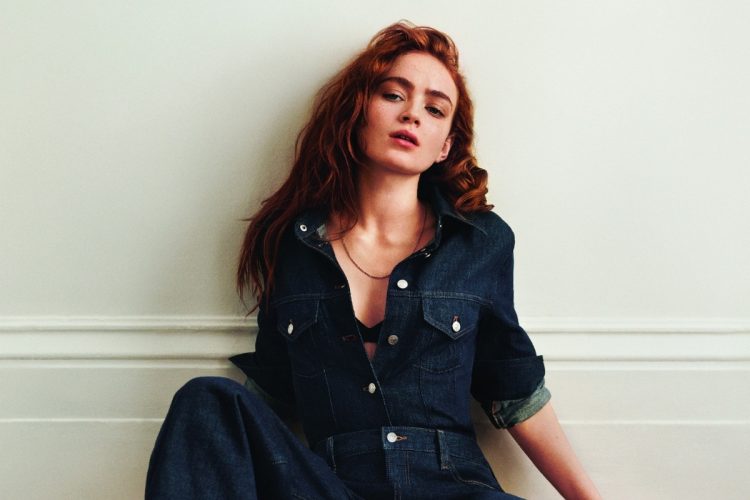 Atriz Sadie Sink na campanha de jeans da Calvin Klein