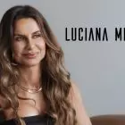 Foto de Luciana Melo, vendedora de perfumes e cosméticos